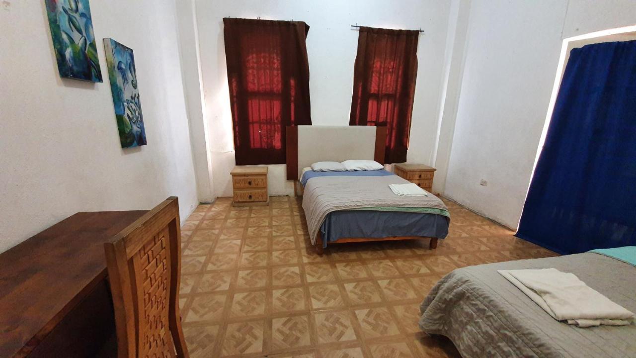 Taiyari Hostal Монтеррей Екстер'єр фото