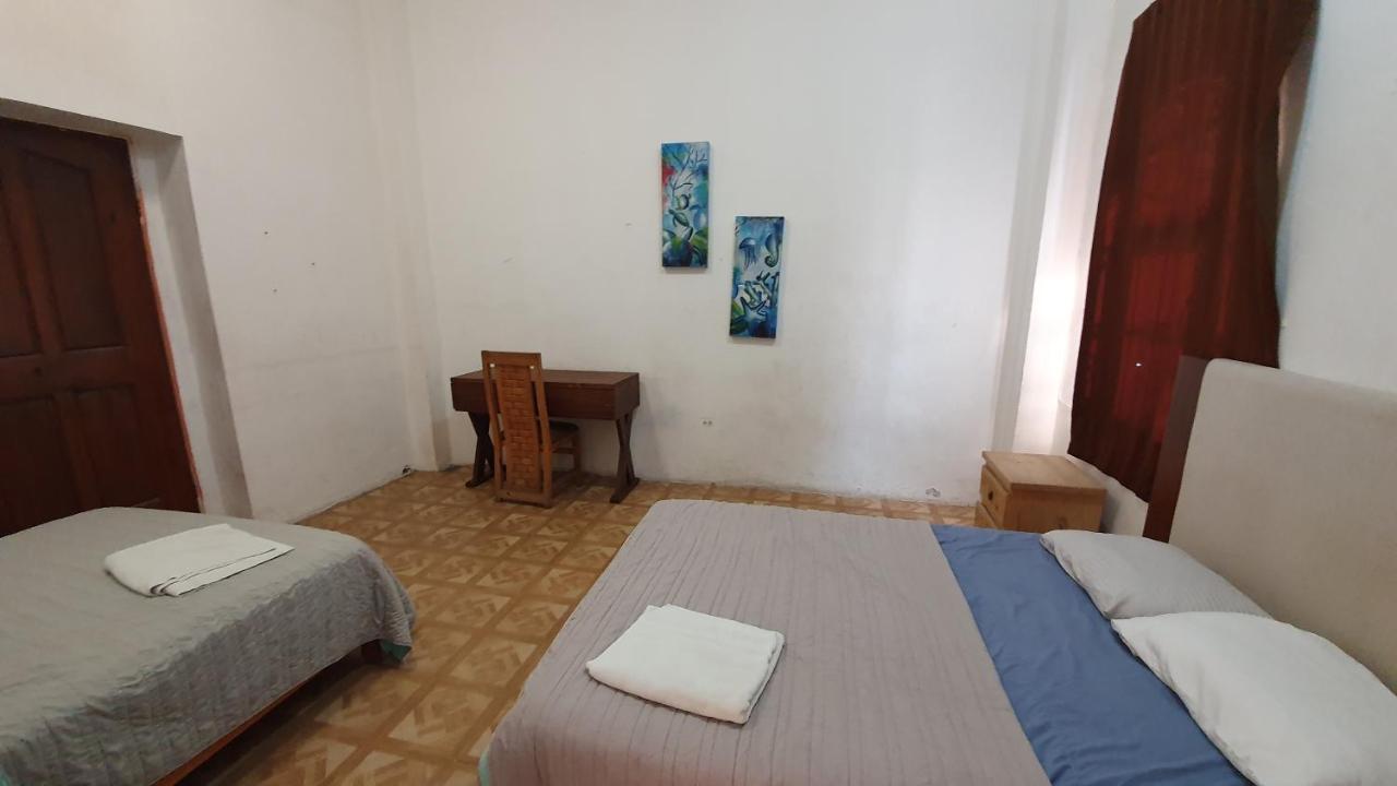 Taiyari Hostal Монтеррей Екстер'єр фото